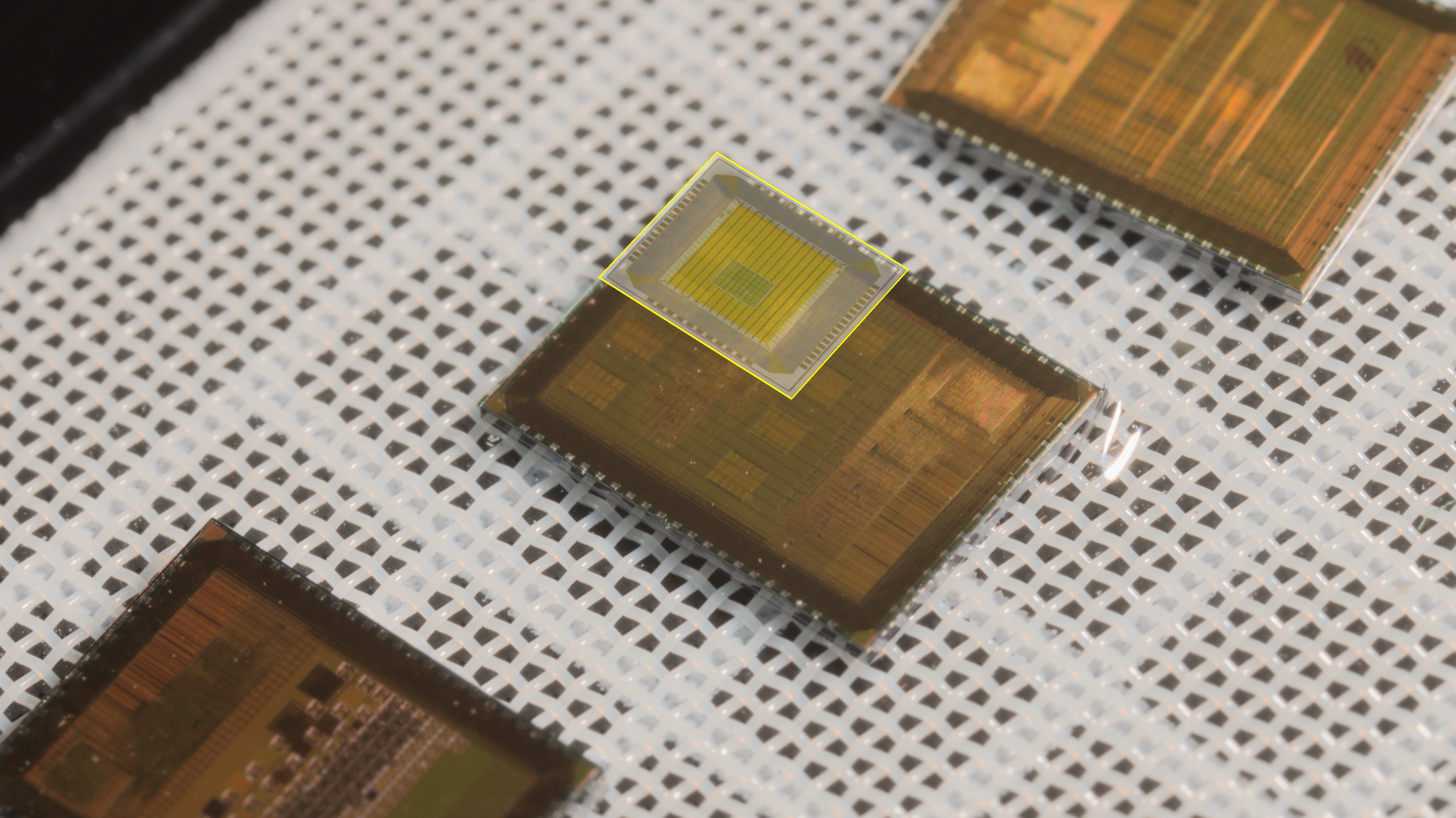0.5×0.5&nbsp;Slot (Quarter)